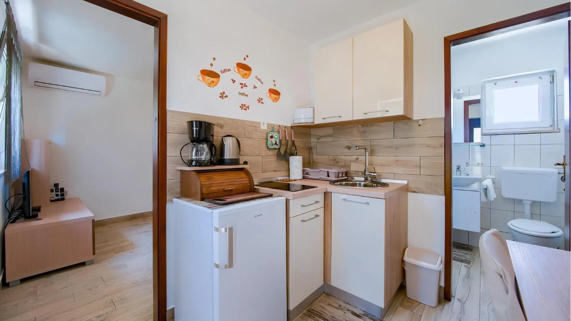 Beautiful Apartment In Pula With Wifi 0*,
