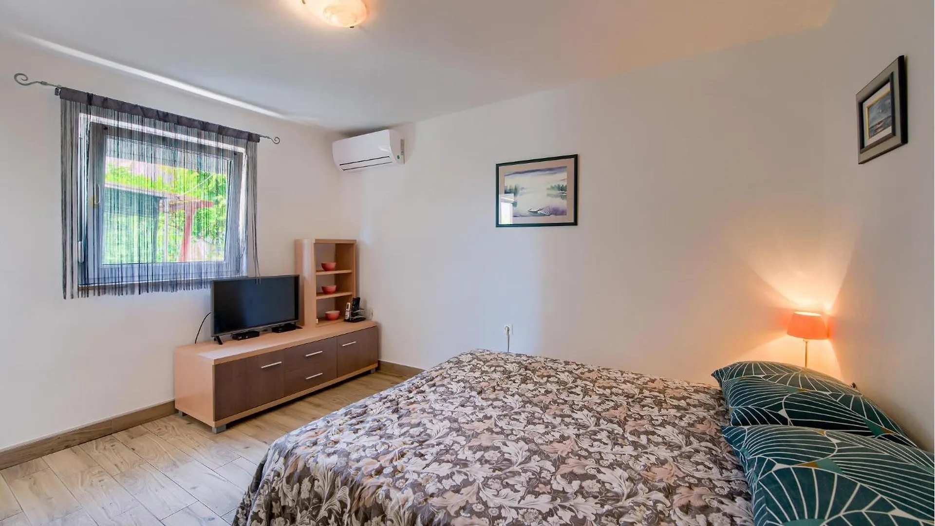 Beautiful Apartment In Pula With Wifi 0*,  Kroatië